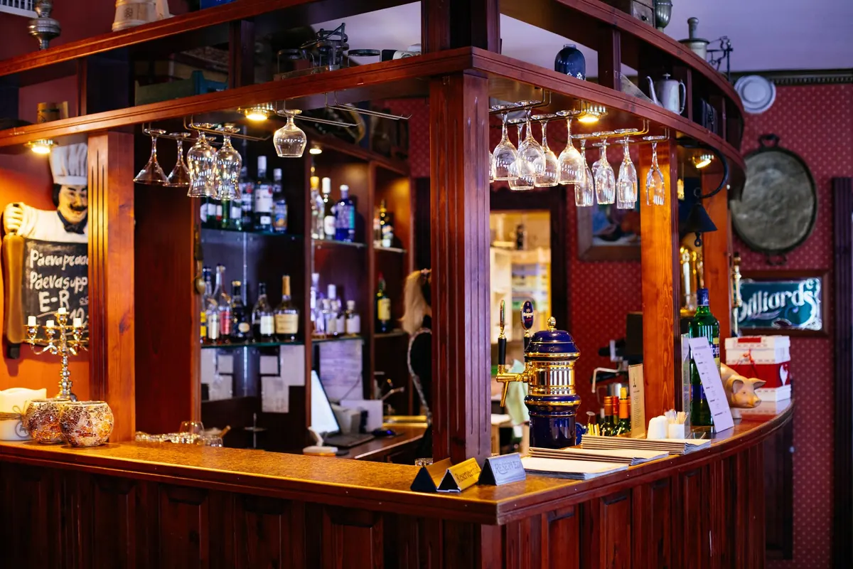 How to Write a Pub Listing That Attracts Serious Buyers