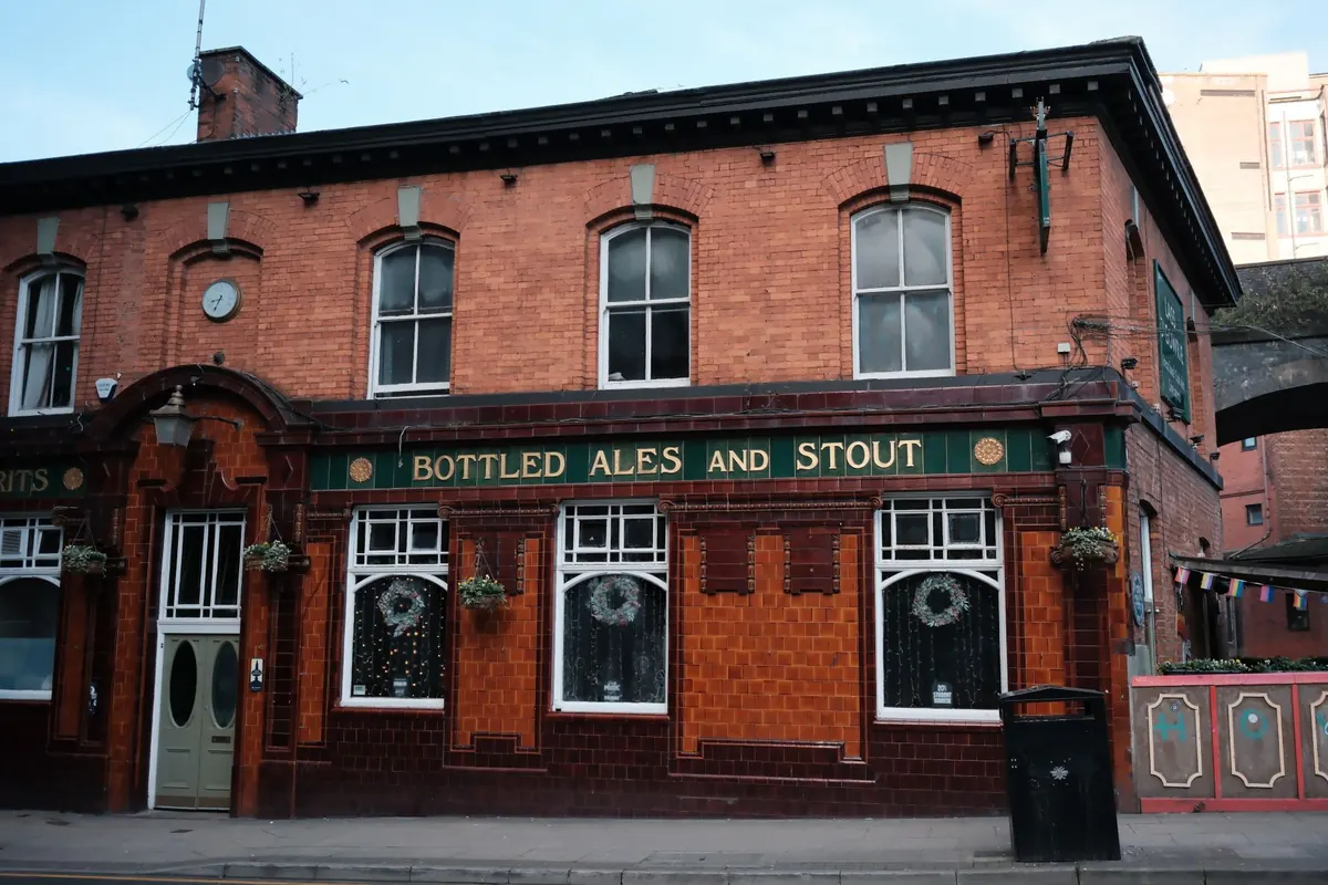 Pub Real Estate Market Outlook 2025: Sales, Rents, and Buyer Trends